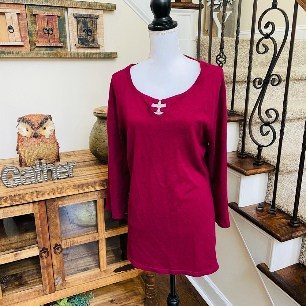 Carolyn Taylor Burgundy Scoop Neck Top